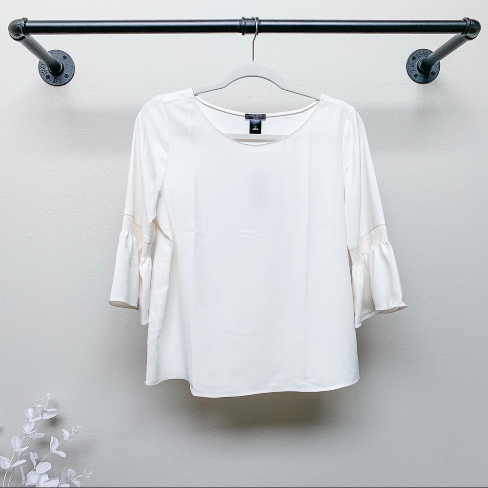 ⭐️3/$20 SALE⭐️  ANN TAYLOR BELL SLEEVE TOP